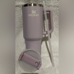 Stanley - OG ORCHID (purple) - 40oz
Adventure Quencher Travel Tumbler never used